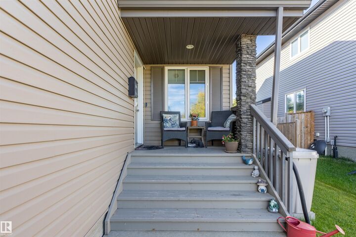 Property Photo:  38 Red Tail Way  AB T8N 7N7 