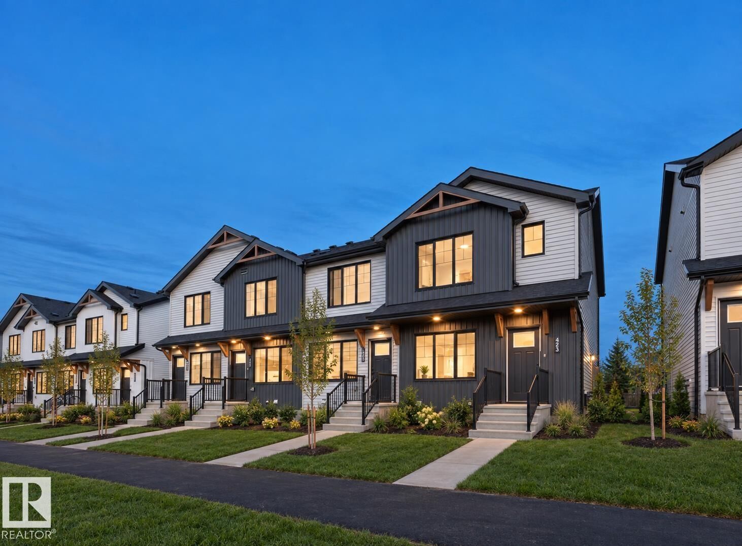 Property Photo:  415 Aster Drive NW  AB T6T 2N8 
