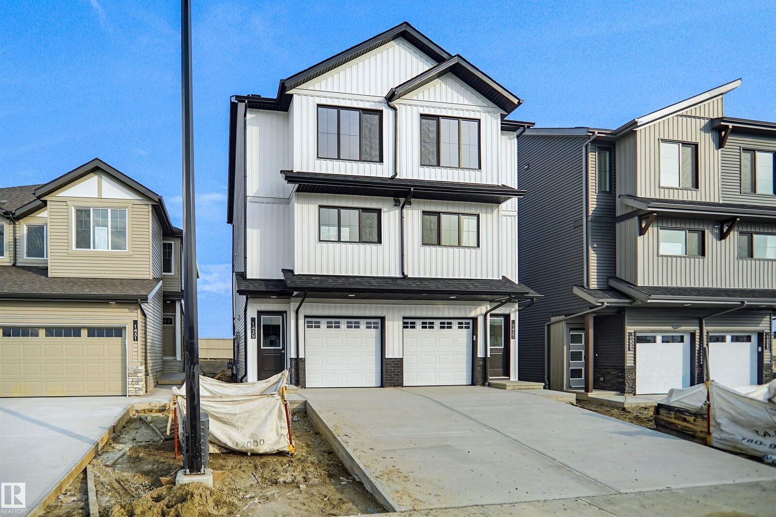 Property Photo:  1425 9 Street NW  AB T6T 2N8 
