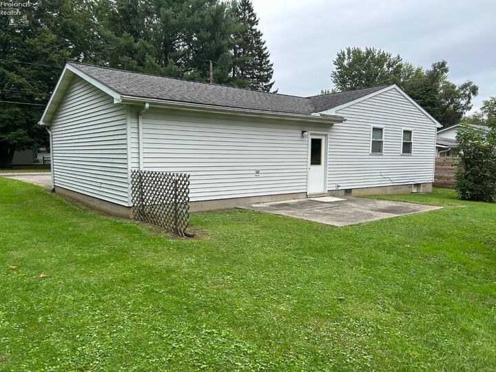 Property Photo:  47 Vinewood Avenue  OH 44857 