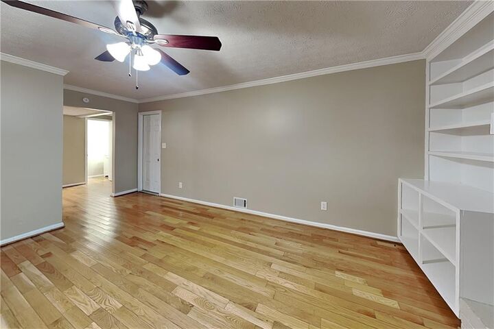Property Photo:  350 Ivy Mill Court  GA 30076 