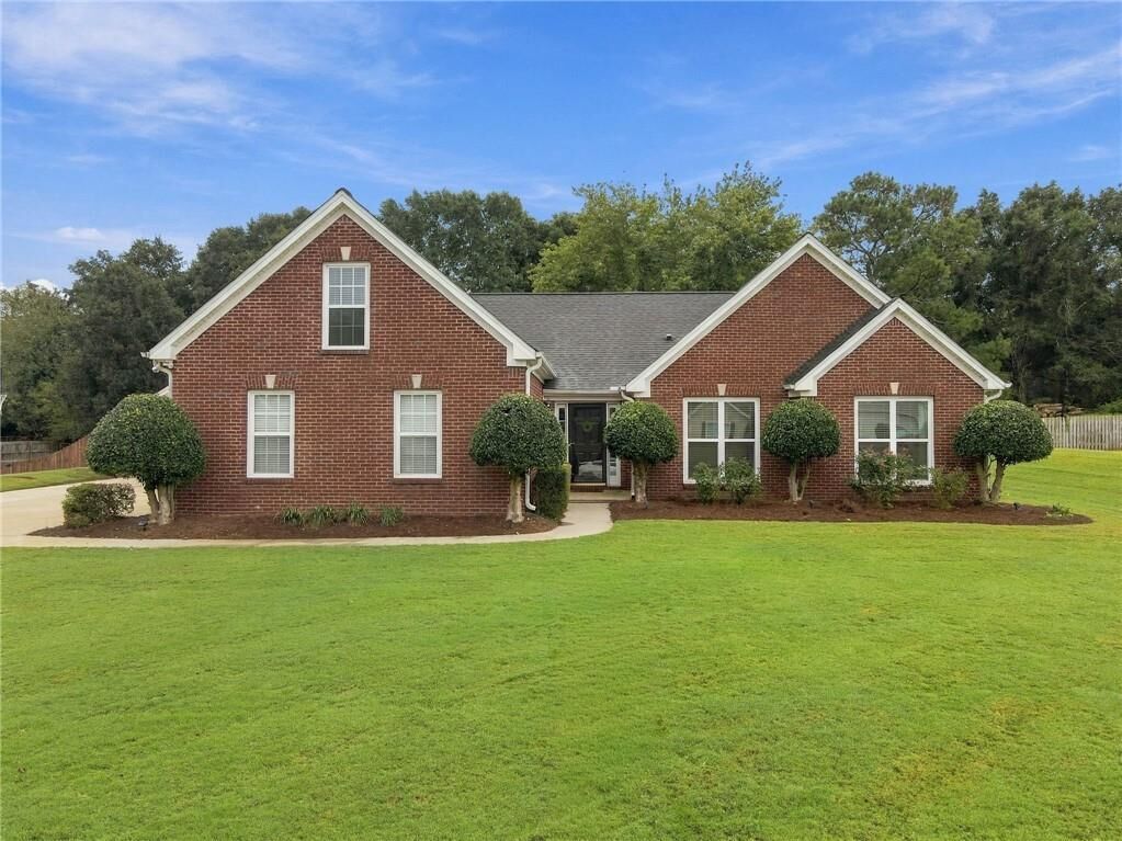 Property Photo: 3715 Wynter Frost Walk GA 30620