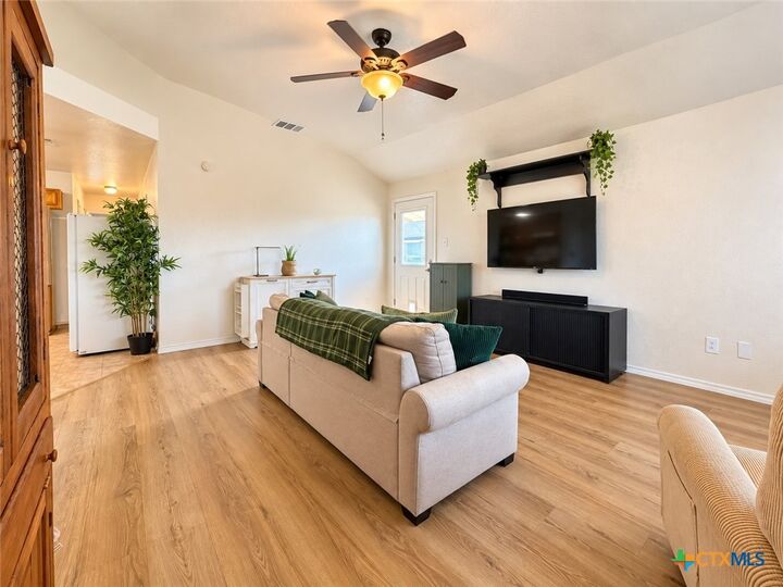 Property Photo:  611 Bermuda Street A-B  TX 76522 