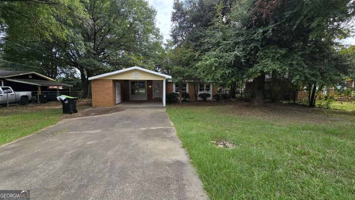 Property Photo:  109 Meadowcliff Circle  GA 31093 