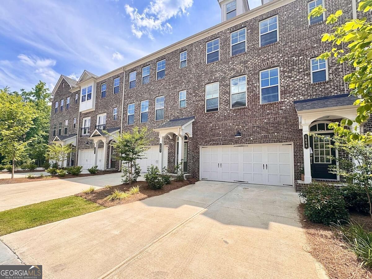 Property Photo:  1546 Halstead Place 1546  GA 30024 