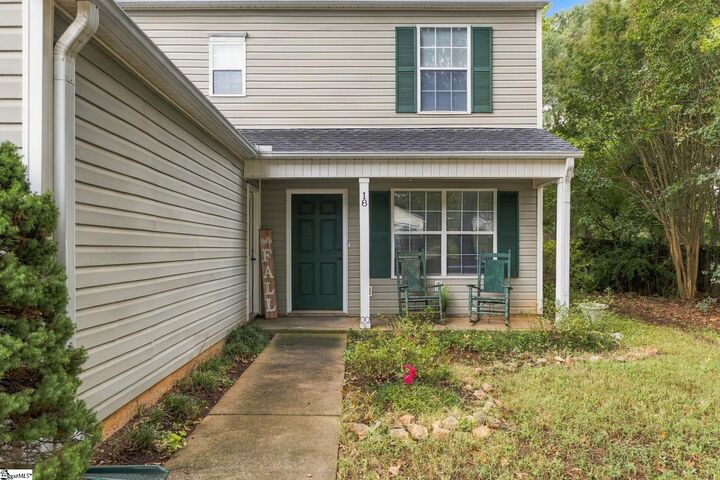 Property Photo:  18 Reedy River Way  SC 29605-6406 