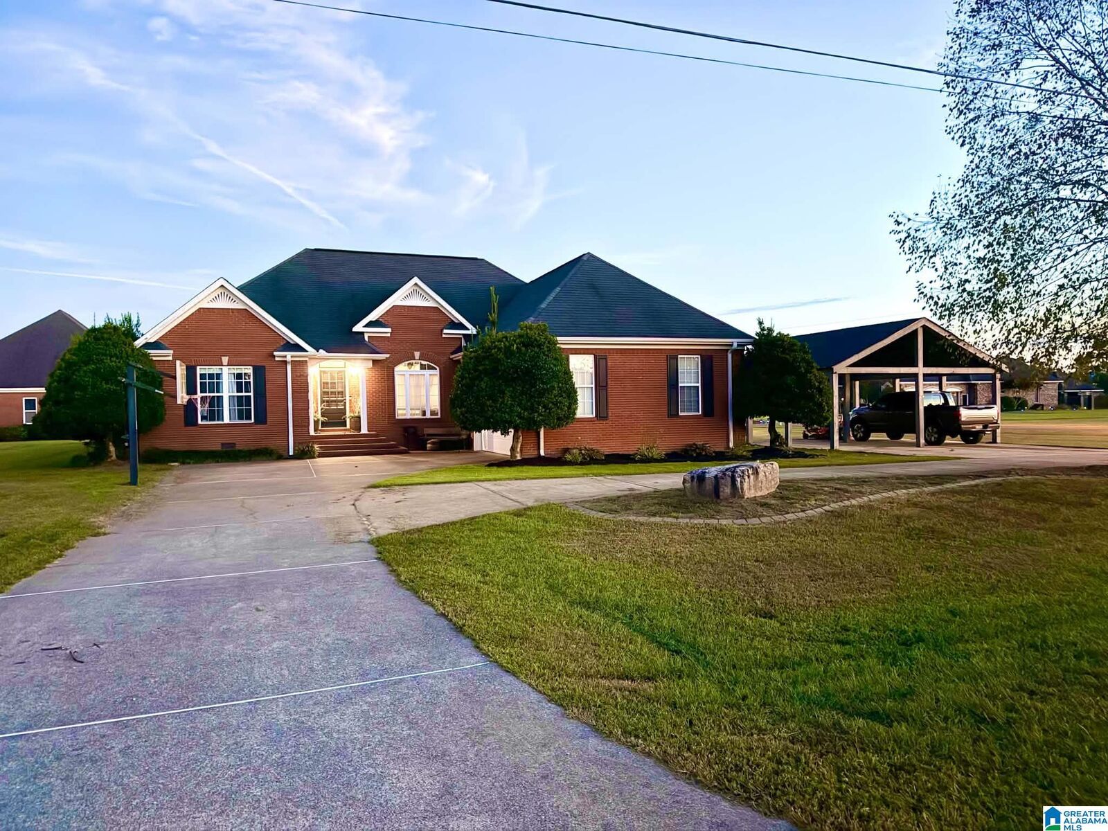 Property Photo:  4465 Skyview Drive  AL 35907 