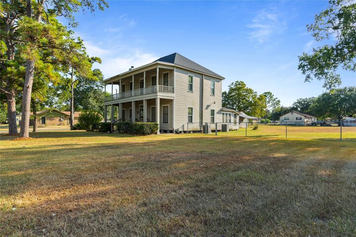 Property Photo:  113 S Pumphrey Street  TX 77957 