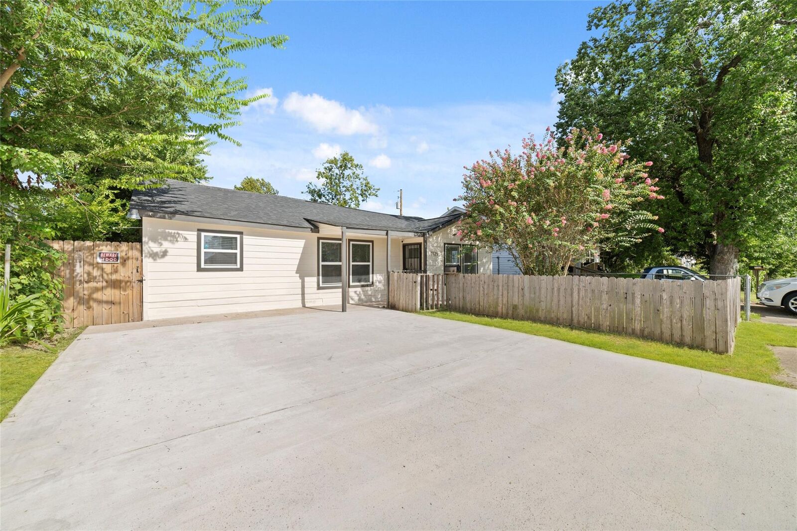 Property Photo: 7125 Conley Street TX 77021