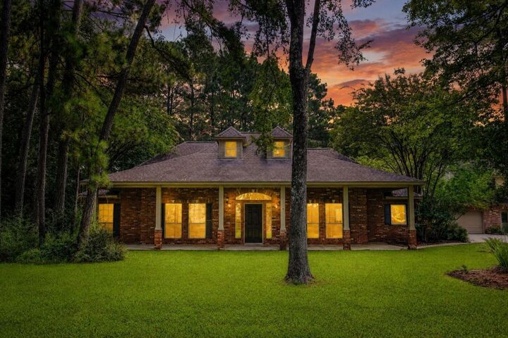 Property Photo: 10034 Crestwater Circle TX 77354