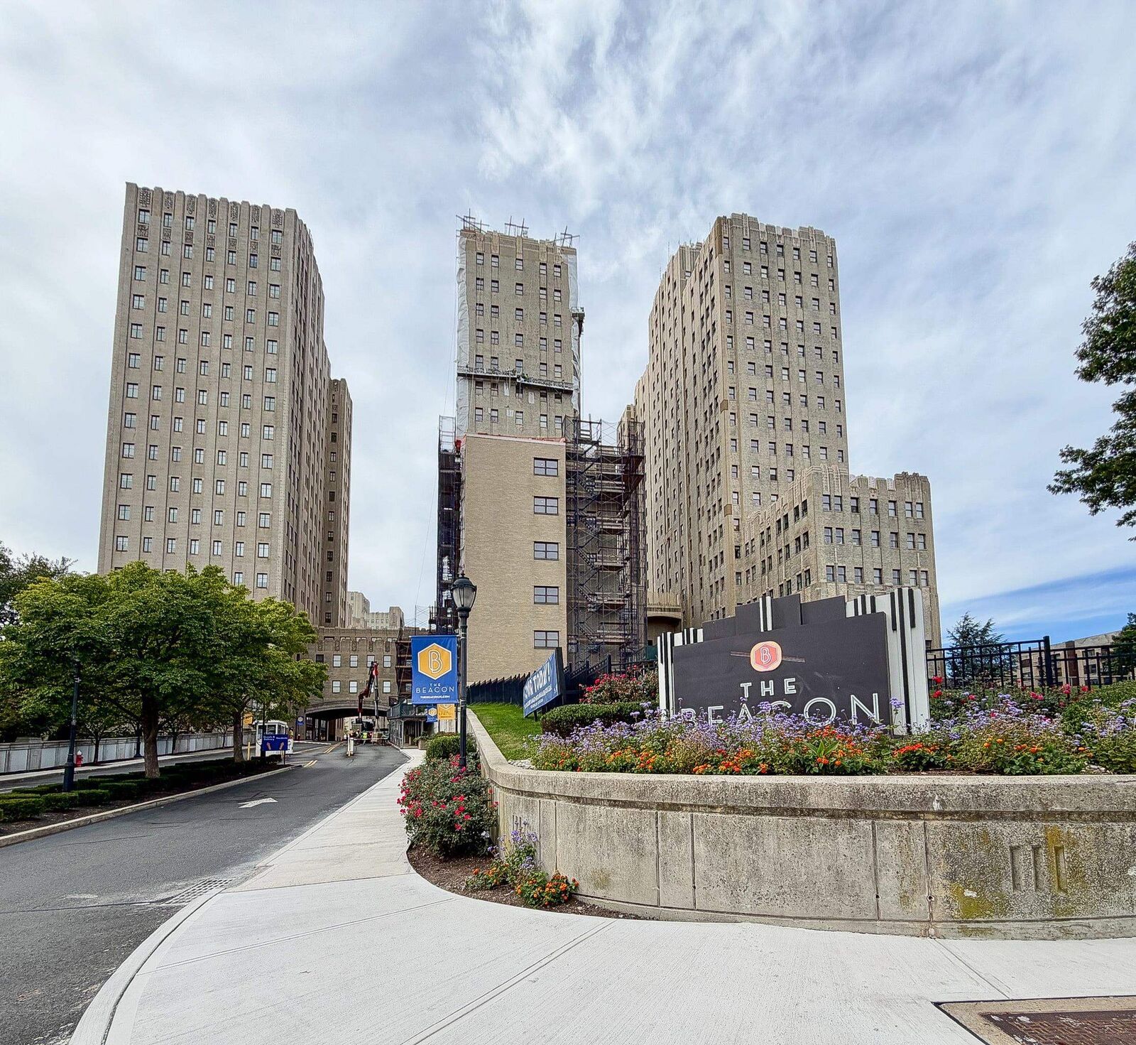 Property Photo: 4 Beacon Way 1808 NJ 07304