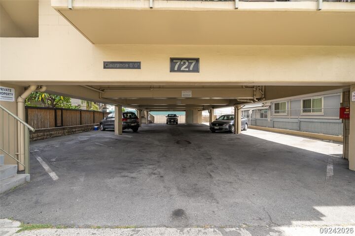 Property Photo:  727 University Avenue 201  HI 96826 