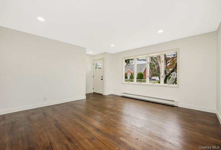 Property Photo: 4 Sutton Court NY 11795