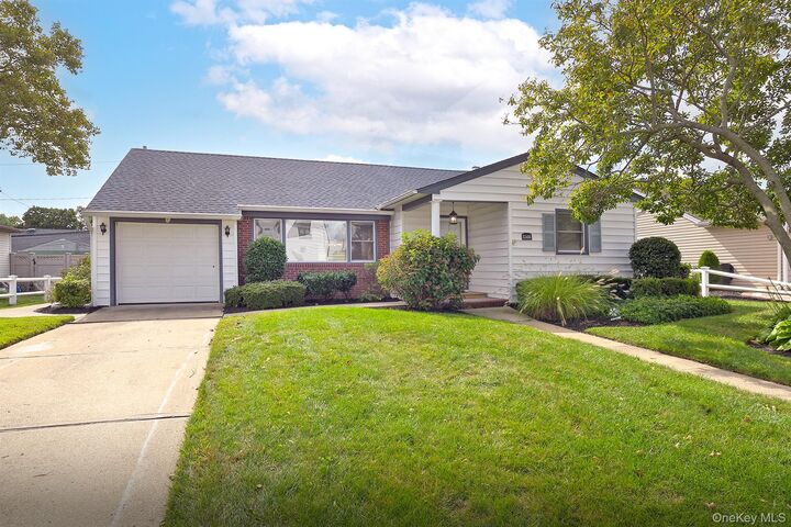 Property Photo:  3566 Anita Lane  NY 11793 