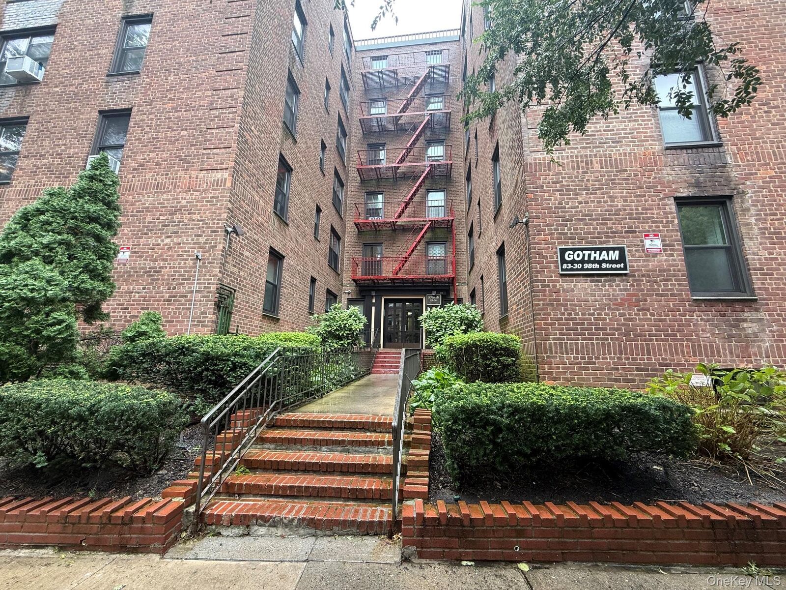 Property Photo:  83-30 98 Street 1A  NY 11421 