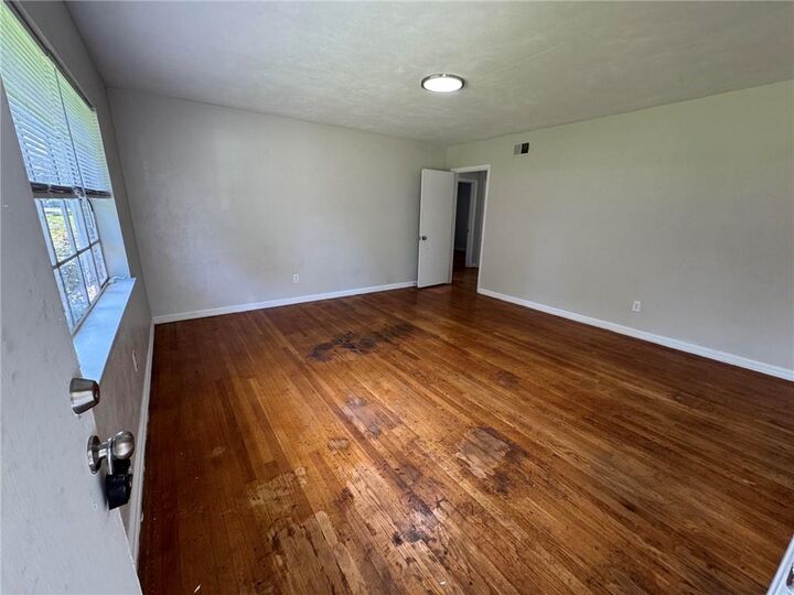 Property Photo:  108 Johnston Street  AL 36611 