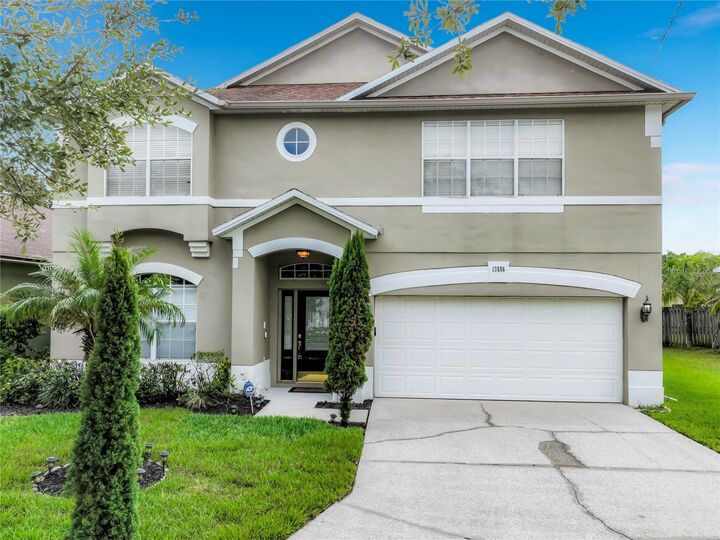 Property Photo: 13556 Hawkeye Drive FL 32837