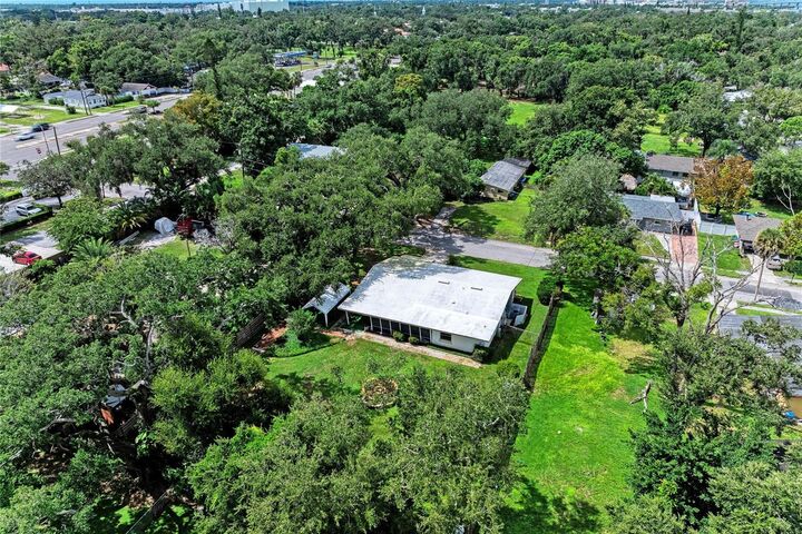 Property Photo:  319 20th Street E  FL 34208 