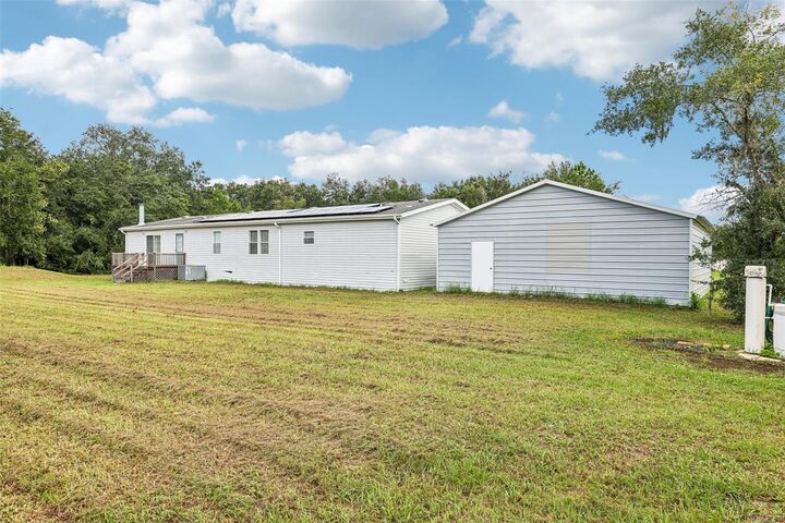 Property Photo: 18582 Belvedere Road FL 32820