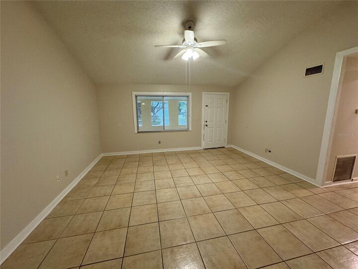 Property Photo:  231 N Disston Avenue  FL 34711 