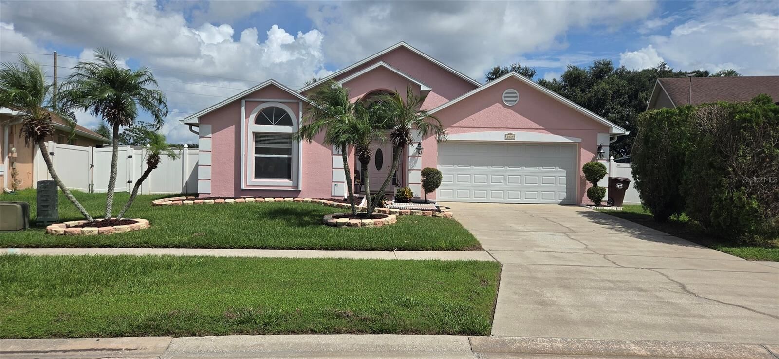 Property Photo:  2525 Hikers Court  FL 34743 