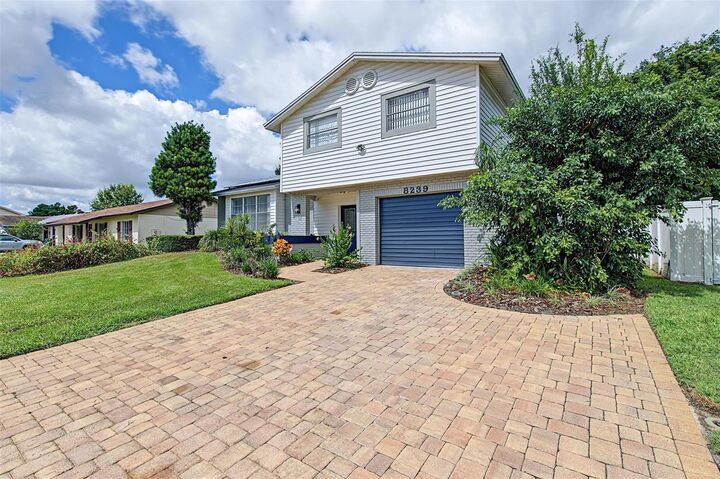 Property Photo: 8239 Vassar Circle FL 33634