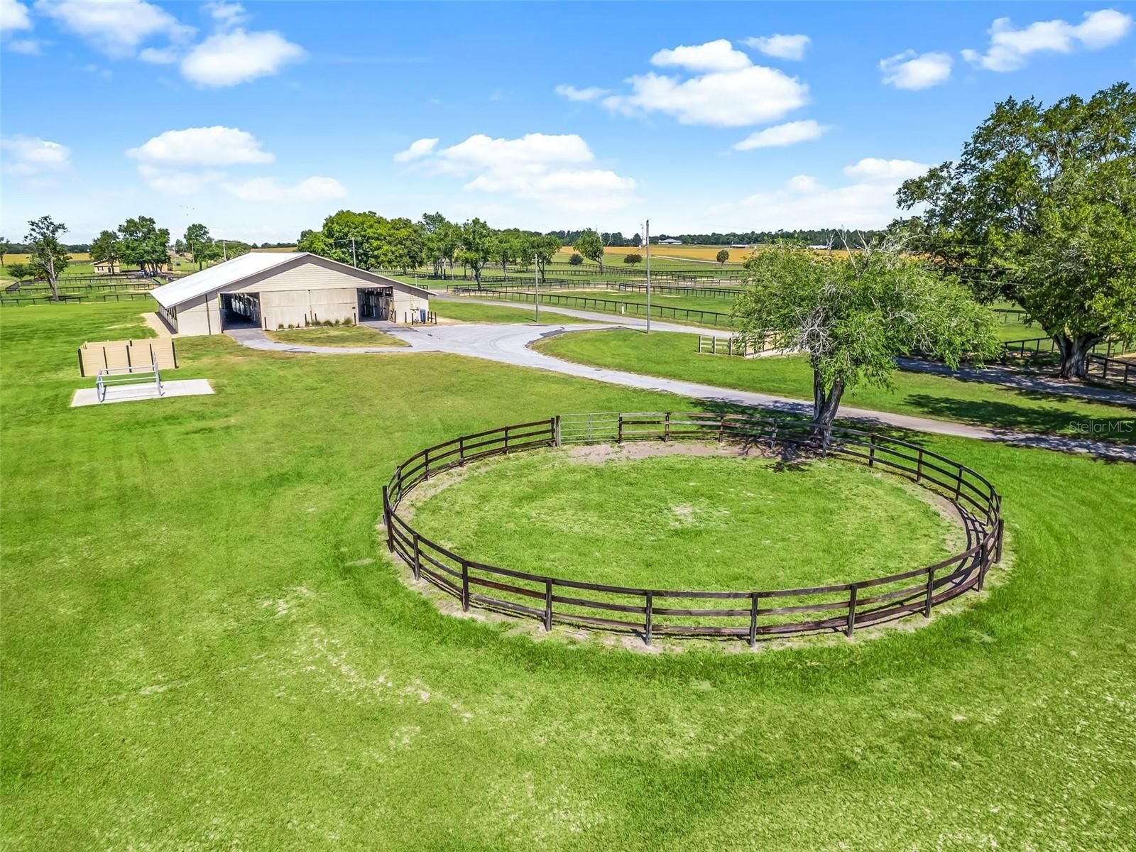 Property Photo:  1000 NW 150th Avenue  FL 34482 