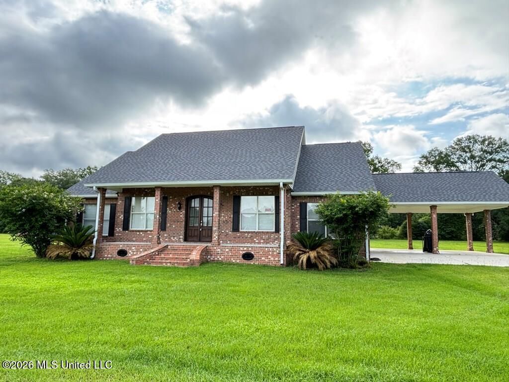 Property Photo:  8 Jennie Lane  MS 39466 