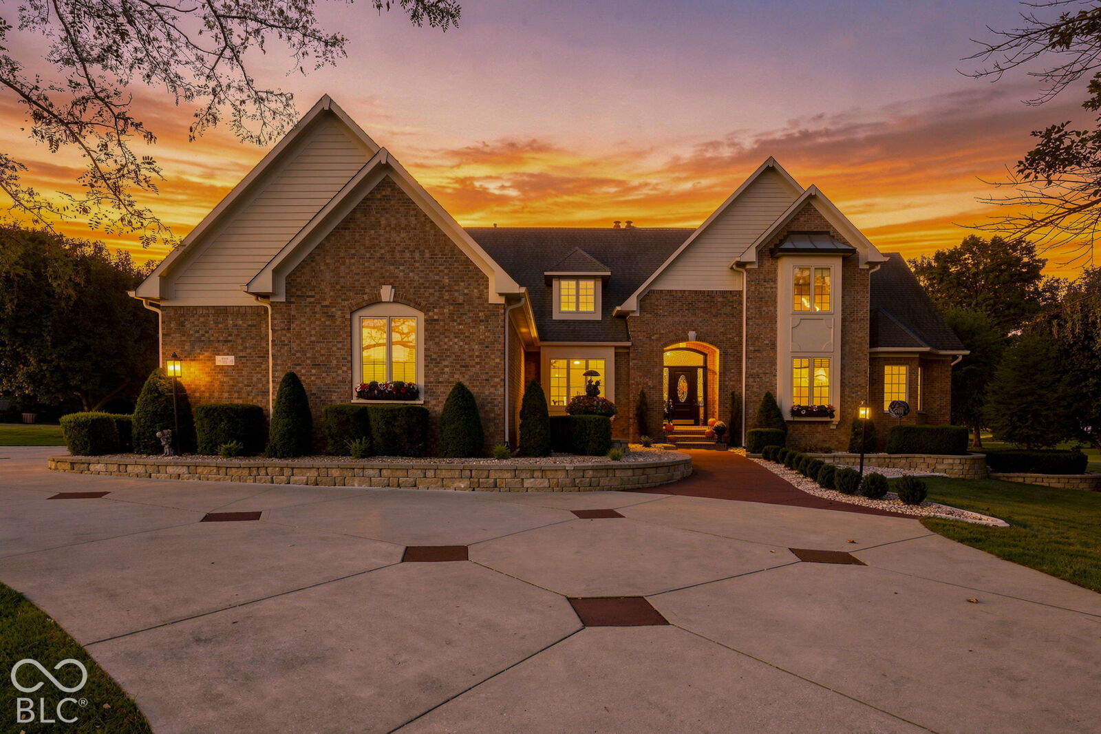 Property Photo:  3935 W Smokey Row Road  IN 46106 
