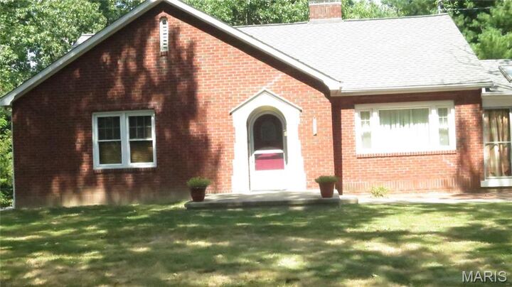 Property Photo: 2315 Fairview Drive IL 62002