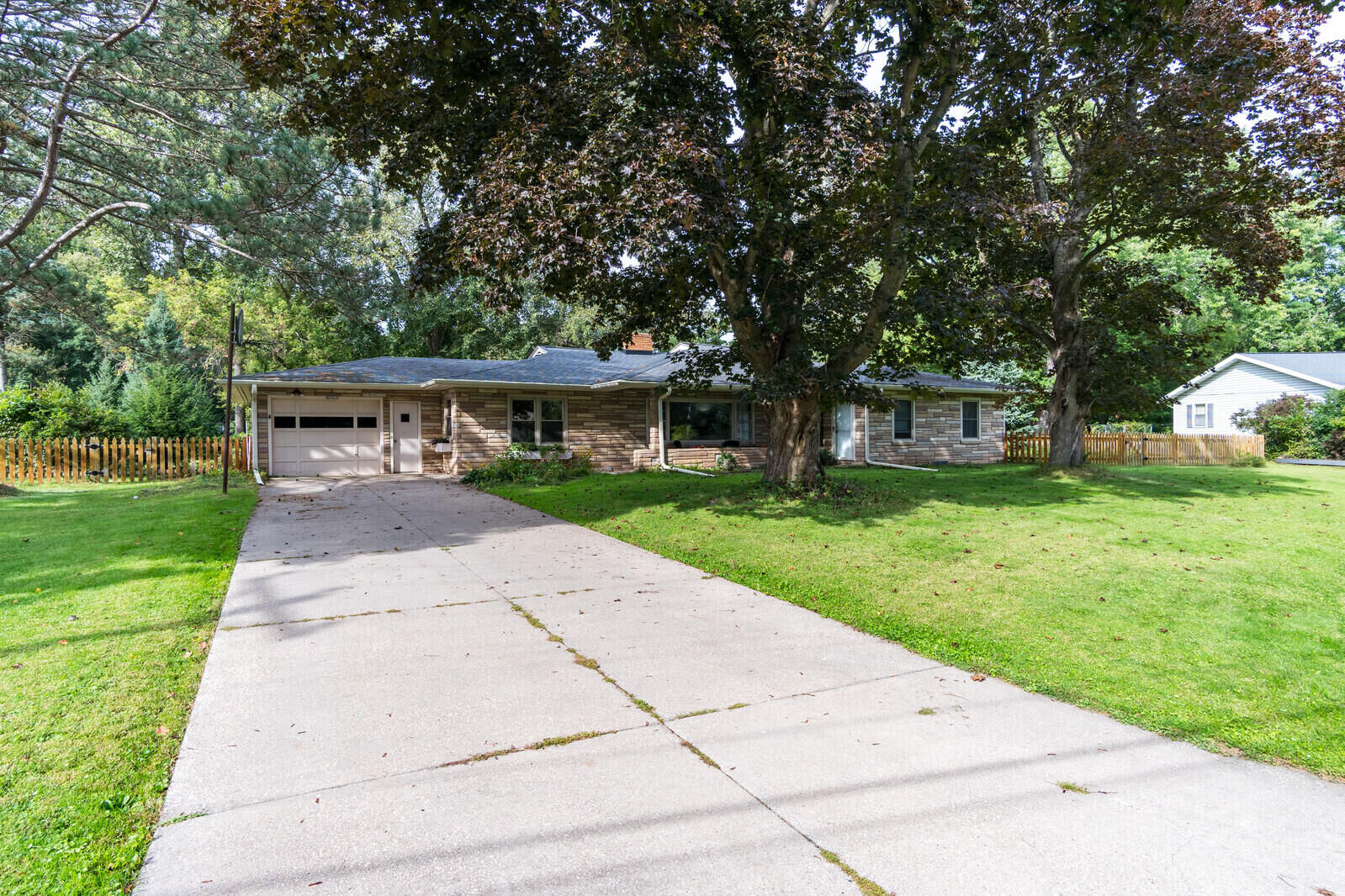 Property Photo: N1769 Birchview Rd WI 54601