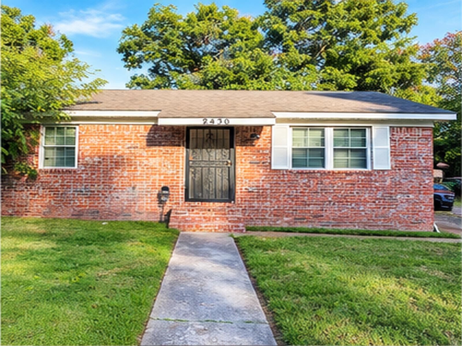 Property Photo: 2430 Warren St TN 38106