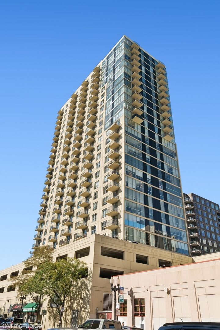 Property Photo:  1212 N Lasalle Street 2505  IL 60610 