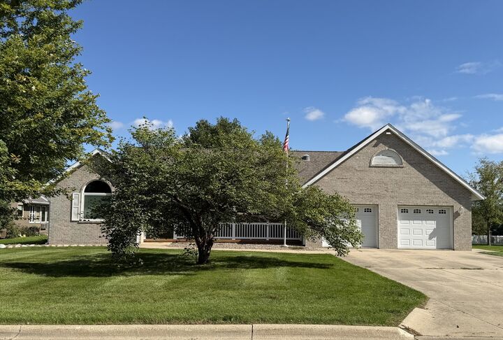 Property Photo:  485 Lions Drive  IL 61048 