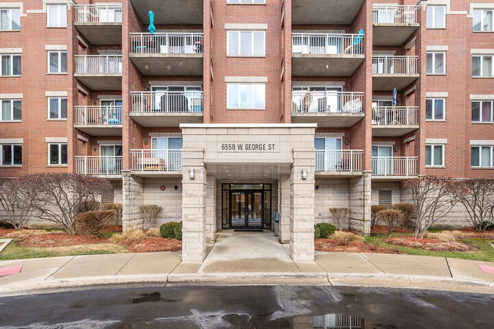 Property Photo: 6559 W George Street 311 IL 60634
