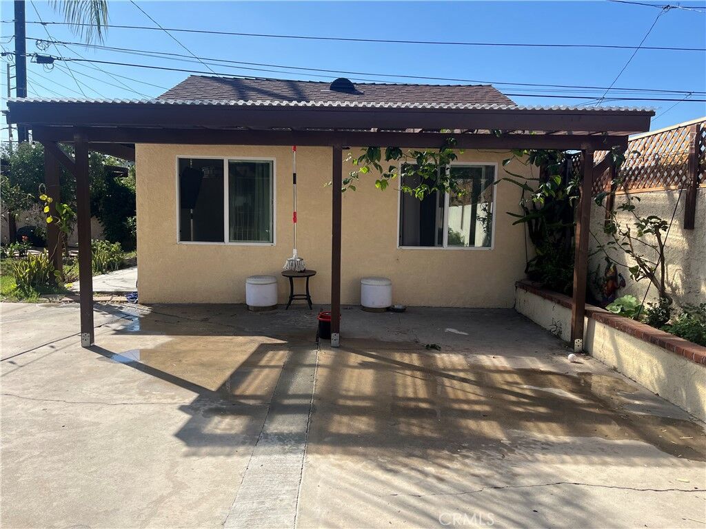 Property Photo:  2014 W 144th  CA 90249 