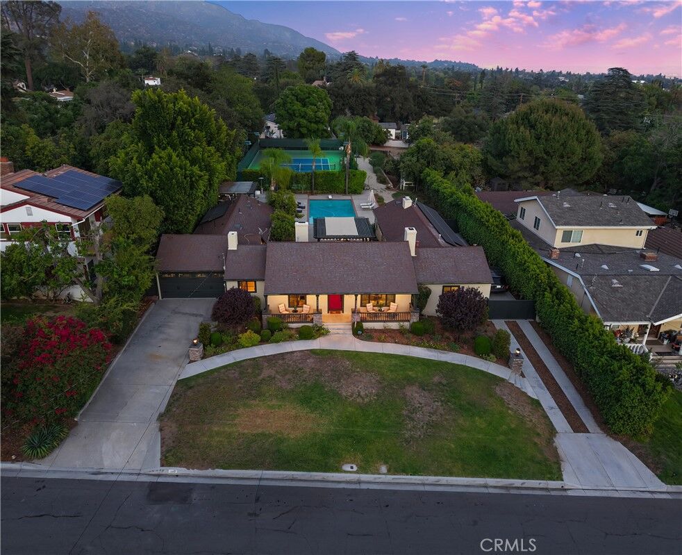 Property Photo: 302 Highland Place CA 91016