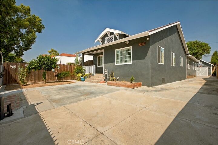 Property Photo:  1649 E 43rd  CA 90011 