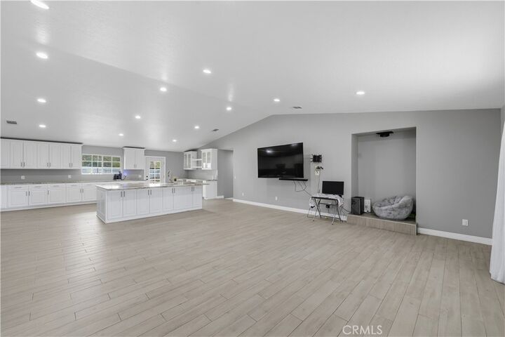 Property Photo:  18060 Walnut Street  CA 92345 