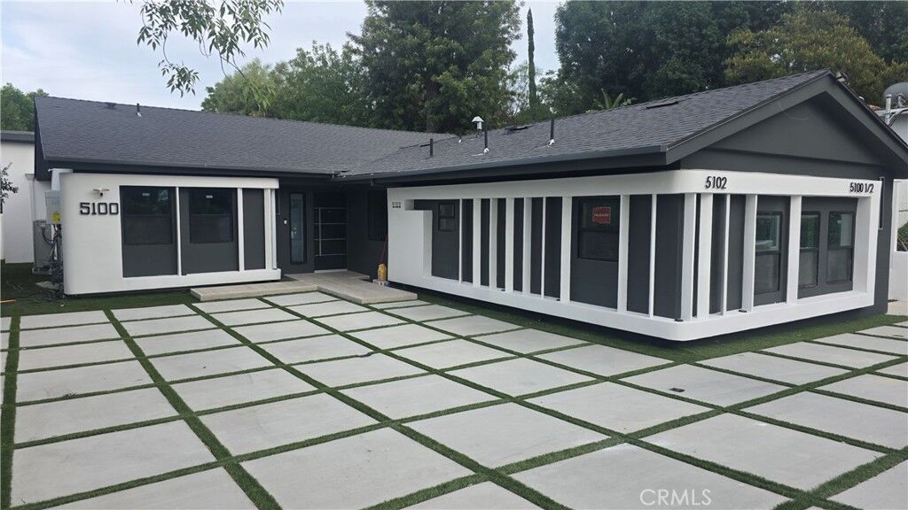 Property Photo: 5100 Fallbrook CA 91364