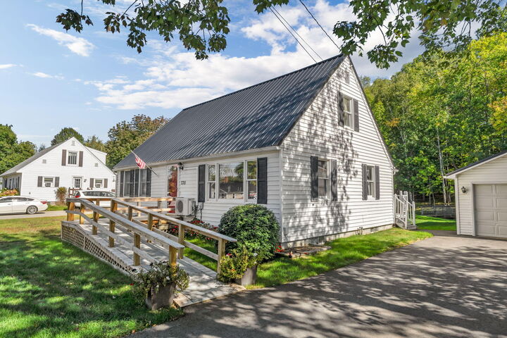 Property Photo:  735 N Main  ME 04412 
