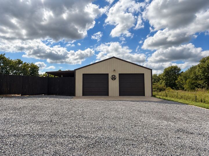 Property Photo:  555 New Deal Potts Rd  TN 37048 