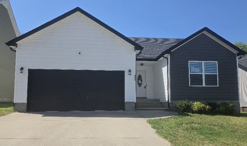 Property Photo:  2837 Russet Ridge Dr  TN 37040 