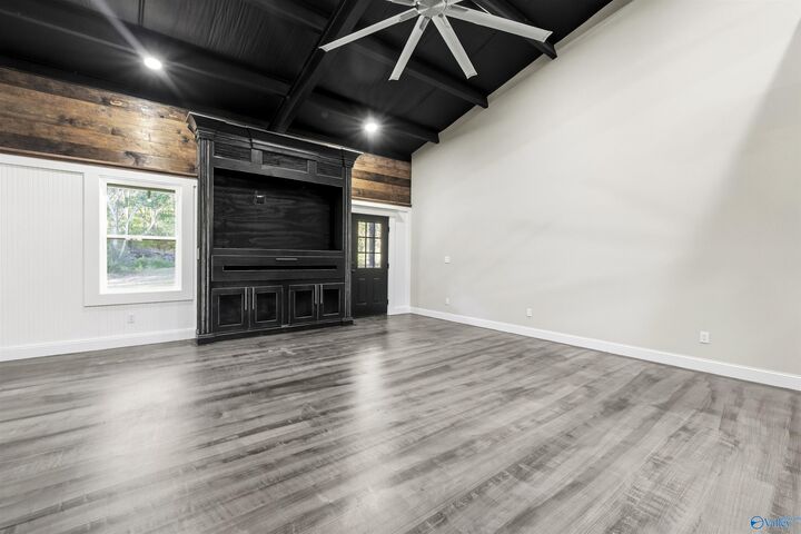 Property Photo:  690 County Road 514  AL 35986 