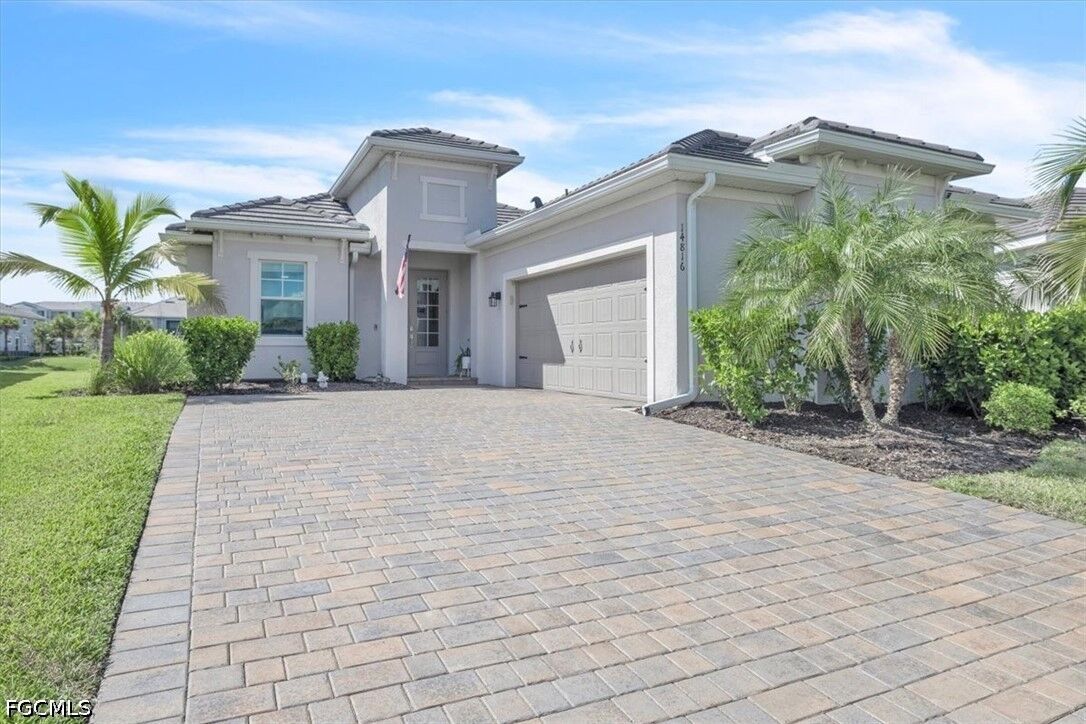 Property Photo:  14816 Redbud Lane  FL 33955 