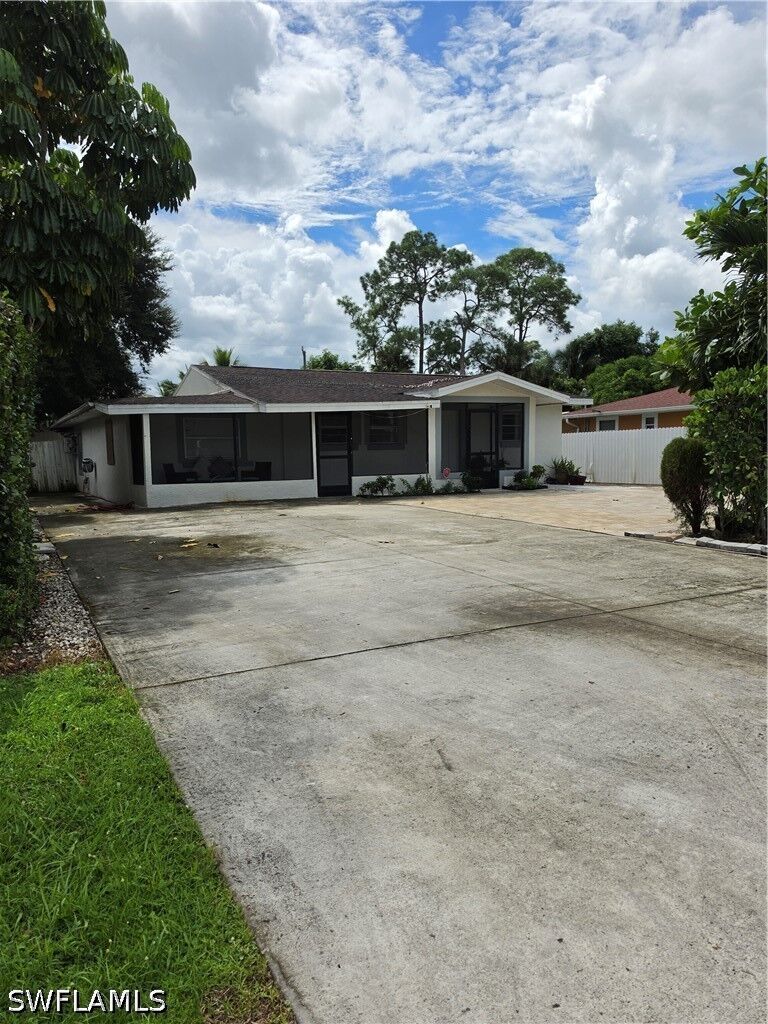Property Photo:  5230 Warren Street  FL 34113 