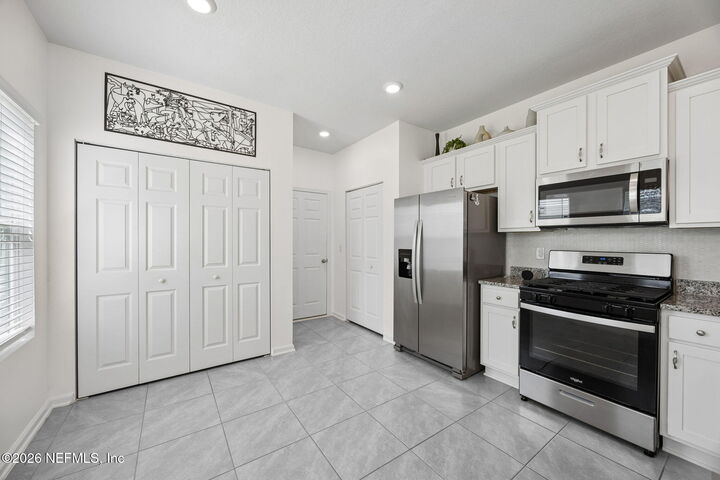 Property Photo: 102 Java Lane FL 32092