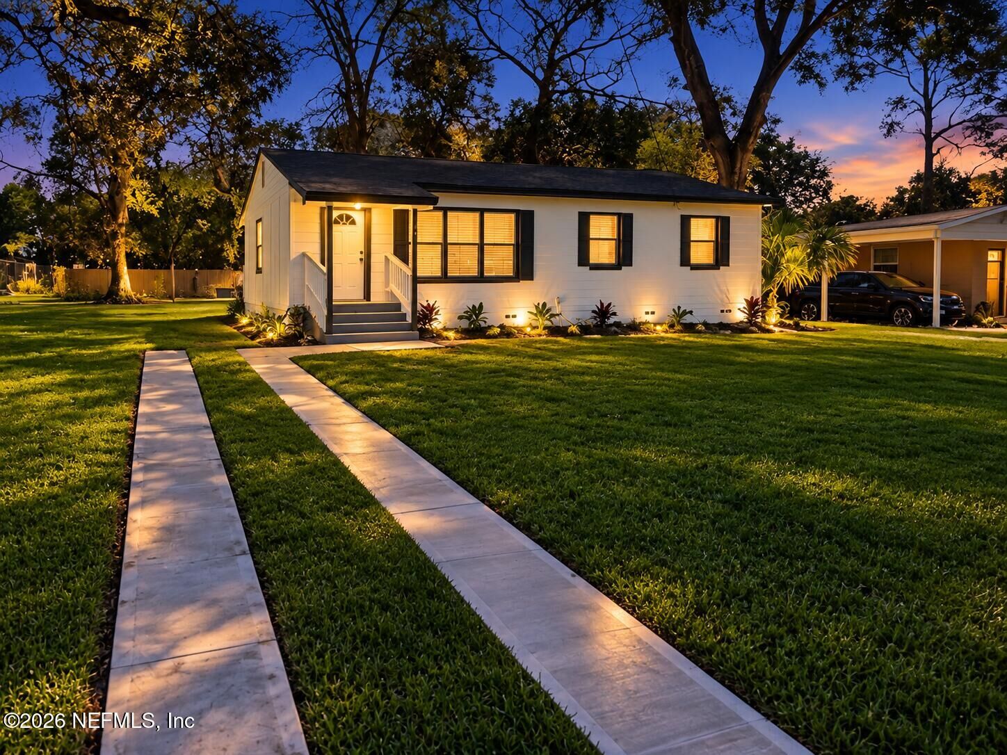 Property Photo:  10521 Briarcliff Road E  FL 32218 