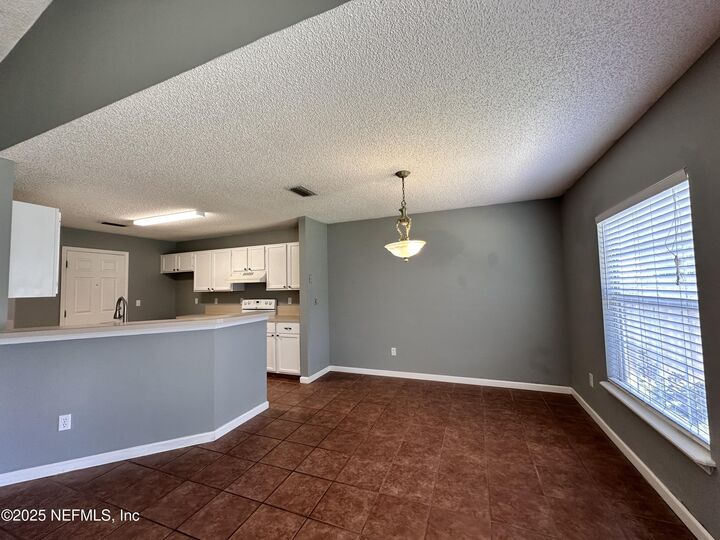 Property Photo:  9007 Bridgecreek Drive W  FL 32244 