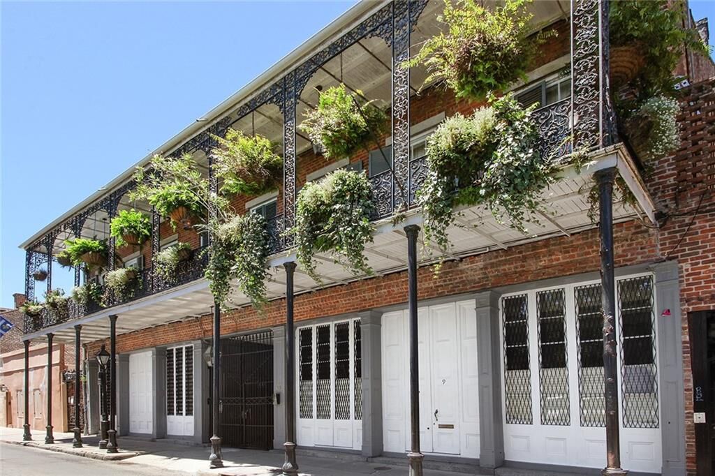 Property Photo: 921 Chartres Street 5 LA 70116